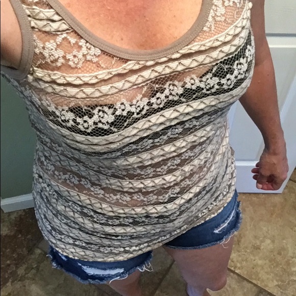 BKE Tank from BUCKLE - Picture 2 of 3